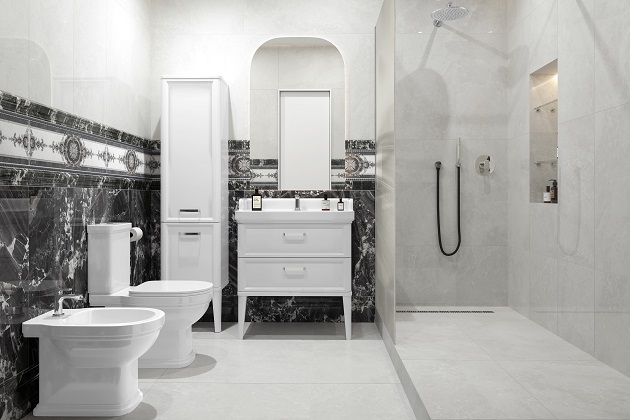 Ванная комната с душевой Монте&nbsp;Тиберио
