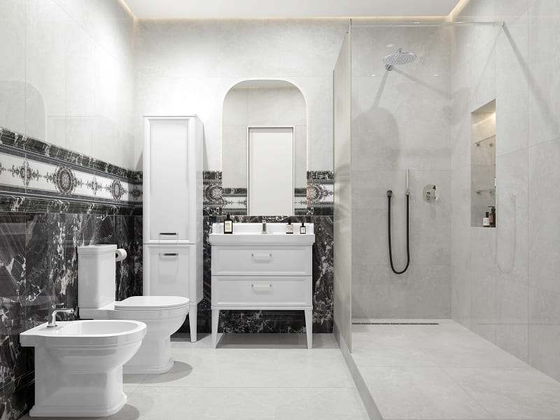 Ванная комната с душевой Монте&nbsp;Тиберио